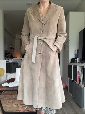 Vintage Olympic boutique of leathers suede trenchcoat! In great shape!